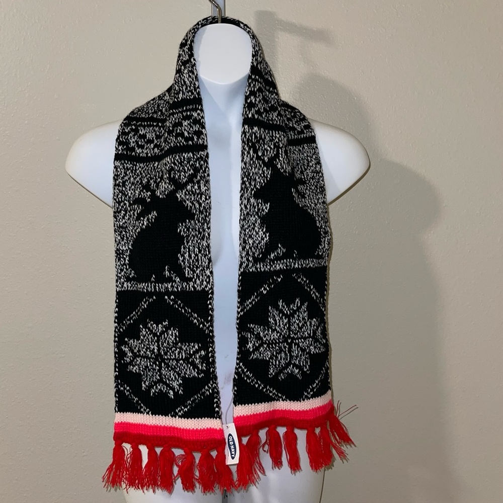 Old Navy Black Pink Red Elk Sweater Scarf NWT